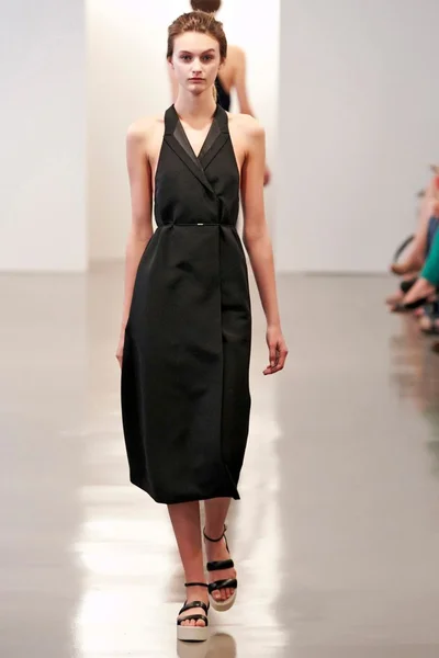 Look 14